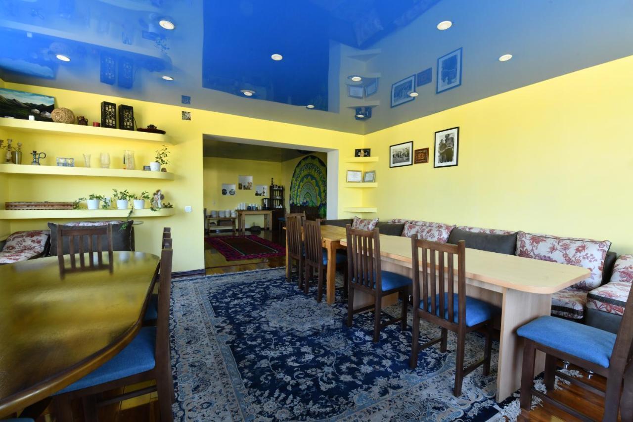 Jamilya'S B&B Guest House カラコル エクステリア 写真